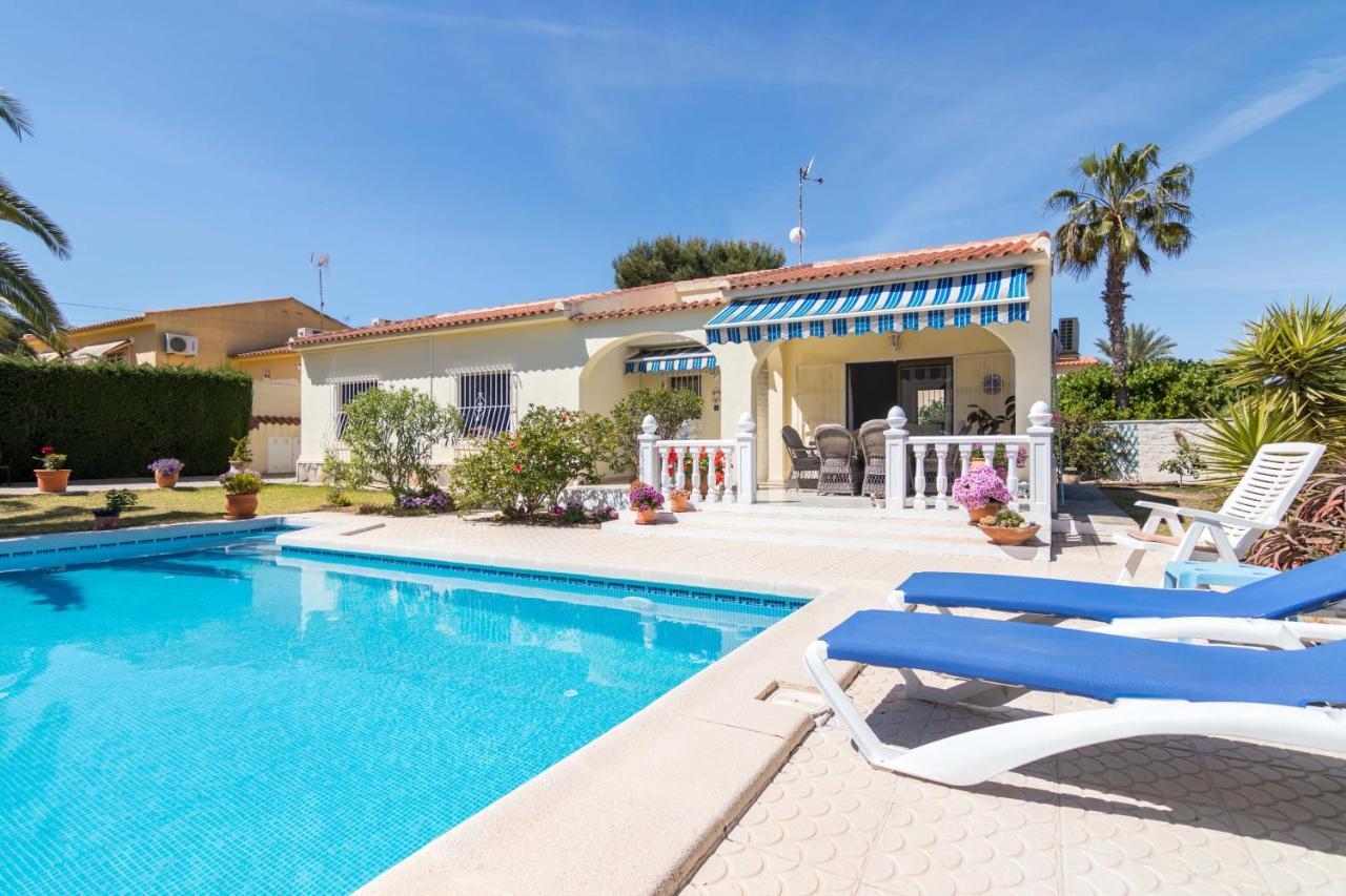 Charming one-floor villa with private pool in Los Balcones Torrevieja Esterno foto