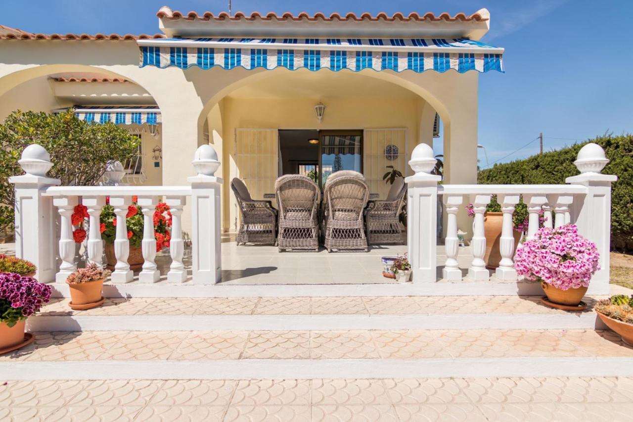 Charming one-floor villa with private pool in Los Balcones Torrevieja Esterno foto