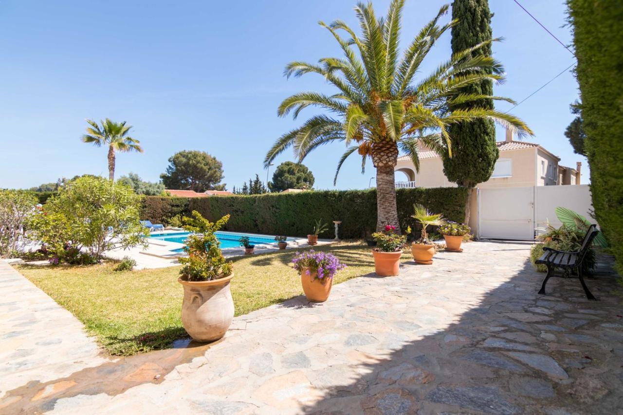 Charming one-floor villa with private pool in Los Balcones Torrevieja Esterno foto